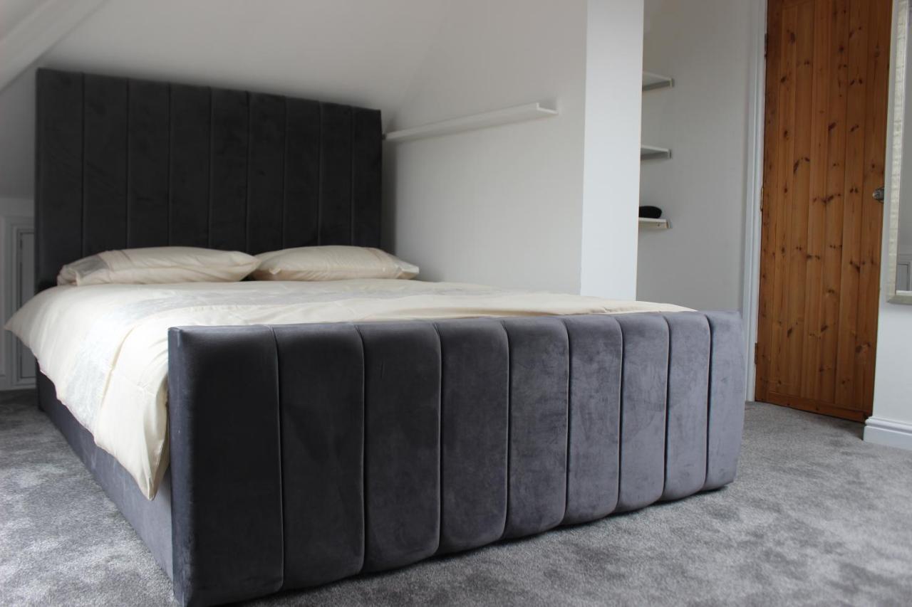 Modern Spacious House - Sleeps 16, Free Parking, Sun Terrace Nuneaton Buitenkant foto