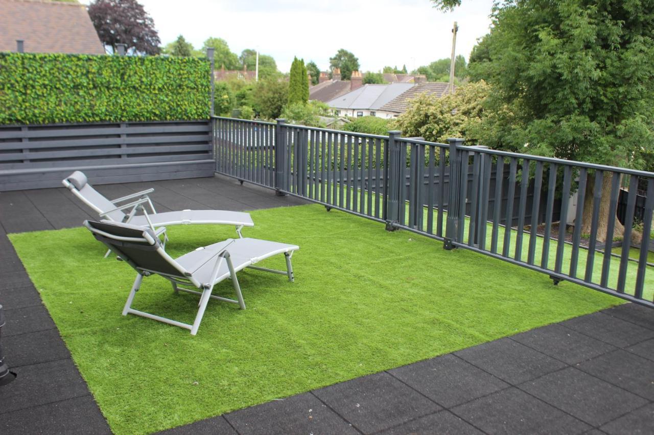 Modern Spacious House - Sleeps 16, Free Parking, Sun Terrace Nuneaton Buitenkant foto