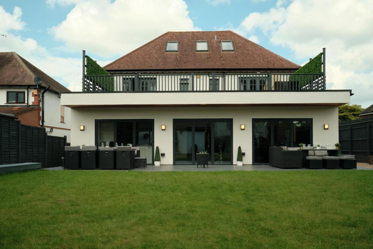 Modern Spacious House - Sleeps 16, Free Parking, Sun Terrace Nuneaton Buitenkant foto