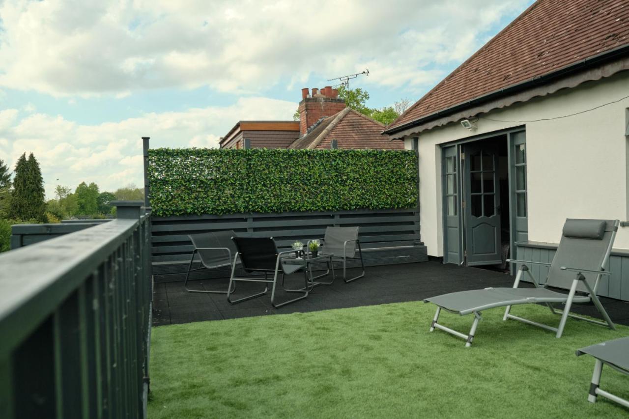 Modern Spacious House - Sleeps 16, Free Parking, Sun Terrace Nuneaton Buitenkant foto